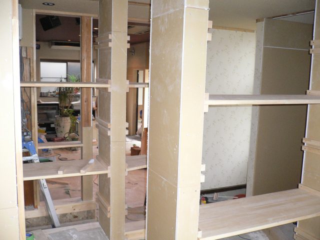 群馬館林　店舗改装　開放感のある商品棚